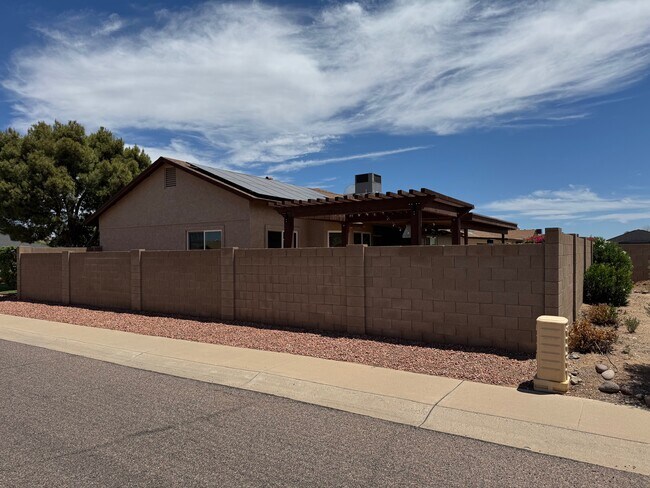Building Photo - 7249 W Sunnyside Dr