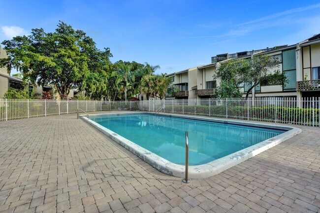 Building Photo - 4605