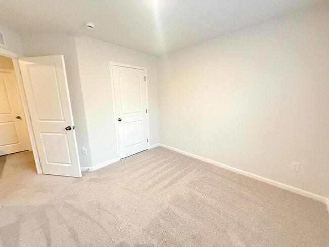 Building Photo - 344 Berkley Rd