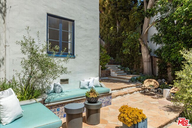 Building Photo - 8754 Arlene Terrace