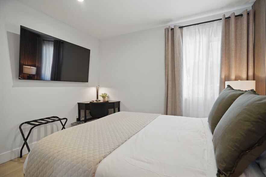 Building Photo - 6702 Saint Clair Ave