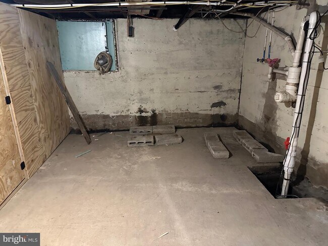 Building Photo - 15 Myers Rd