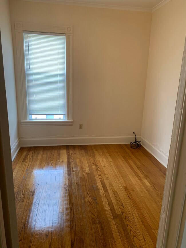 Bedroom - 826 Park St