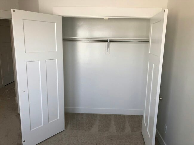 Building Photo - 594 N 260 W