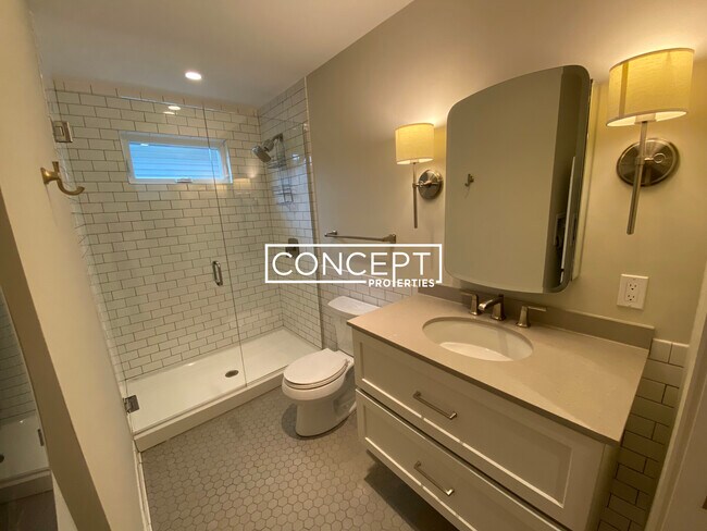 Building Photo - 70 Spring St