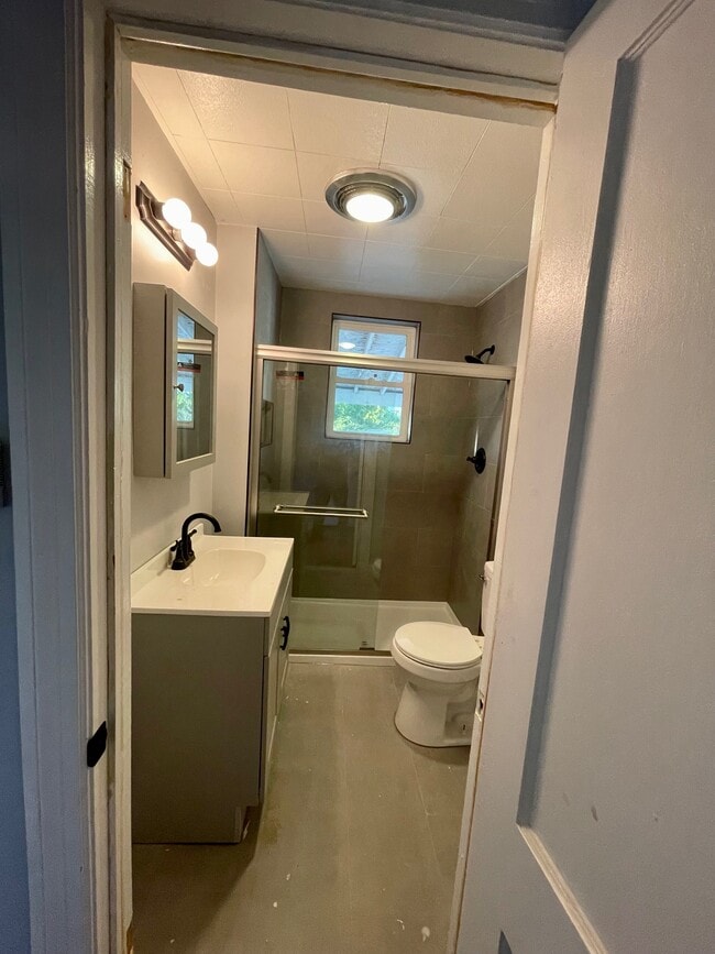 Building Photo - 11 N Colonial Dr