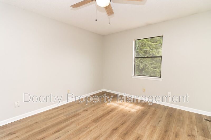 Building Photo - 93 Nicole Ln.