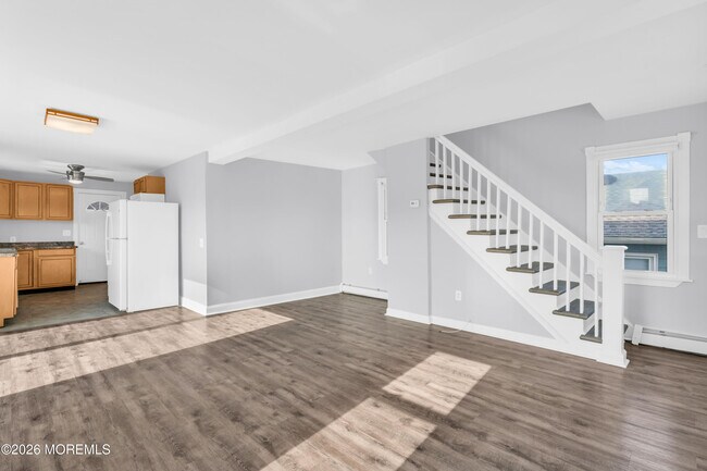 Building Photo - 2 Bedle Pl