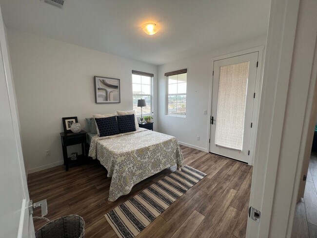 Building Photo - Sea Haven Single Family Home Coming Soon!!