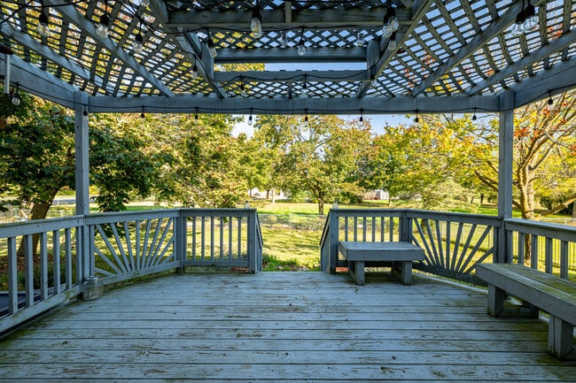 Building Photo - 4025 Rolling Meadow Ln