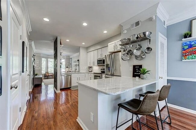 Building Photo - 375 Highland Ave NE