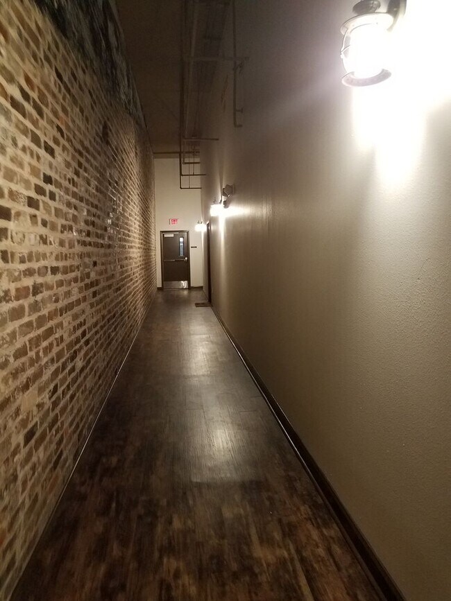Building Photo - 2 bedroom 2 bath furnished - first floor unit