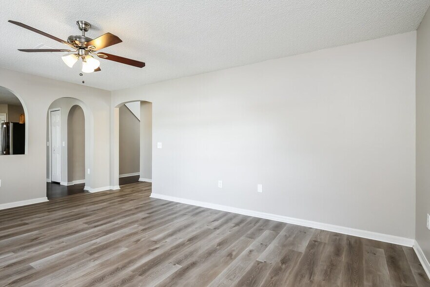 Building Photo - 3034 Elbib Dr