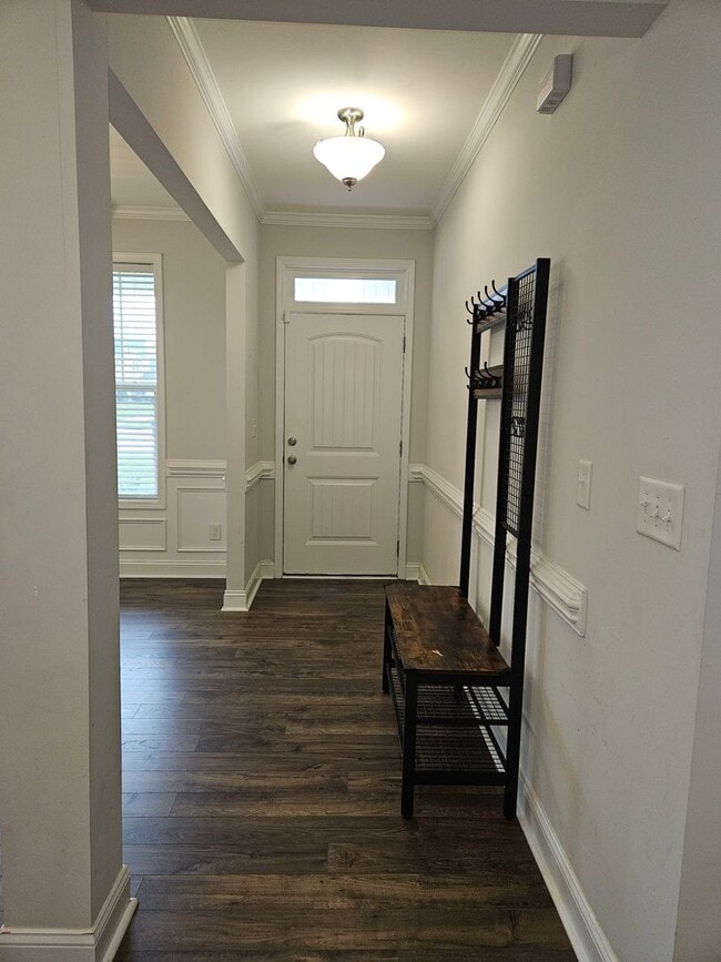 Building Photo - NEW LISTING!!!!!
