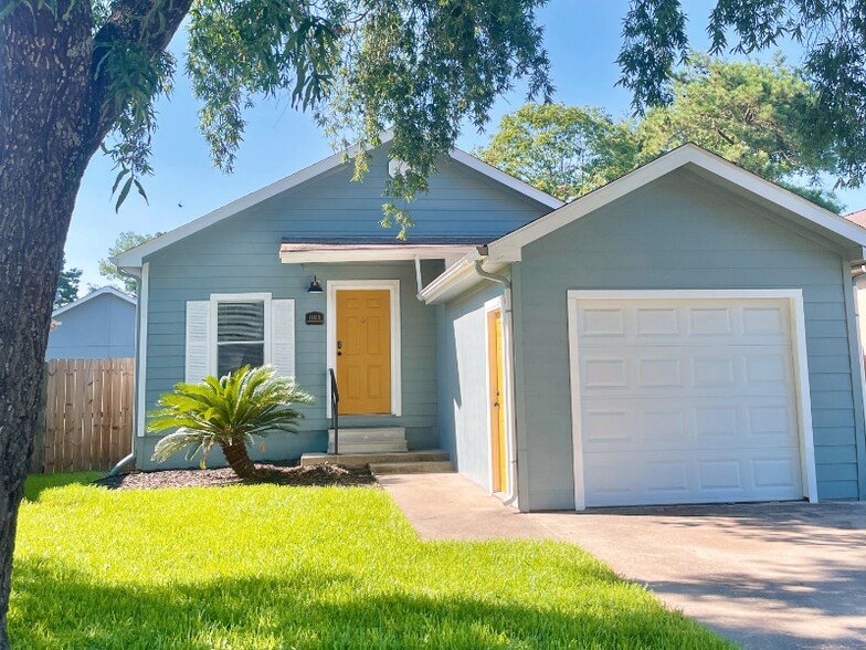 Primary Photo - 11815 Greensbrook Forest Dr