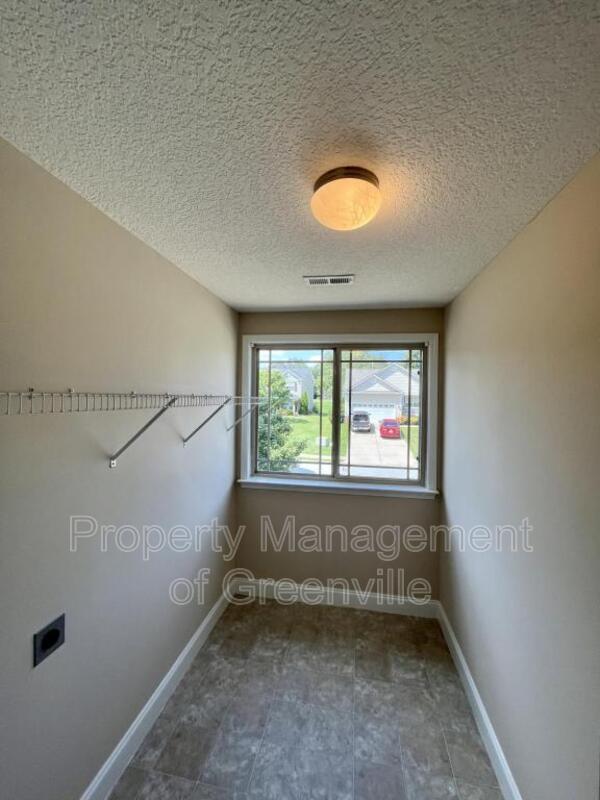 Building Photo - 101 Tigris Way