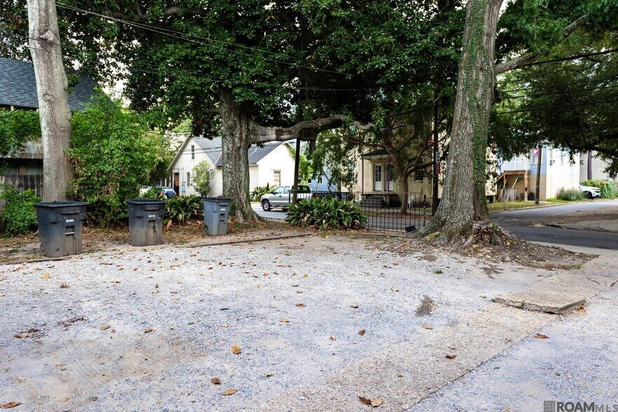 Building Photo - 759 Spanish Town Rd