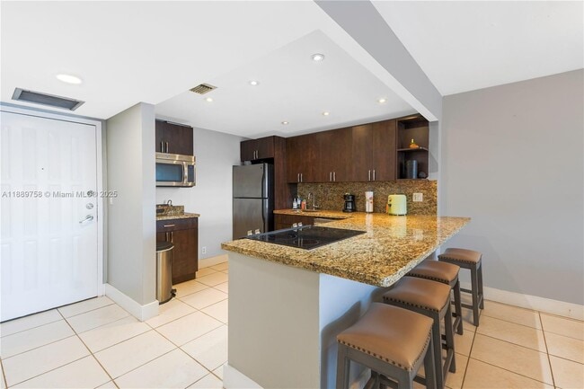 Building Photo - 200 Leslie Dr