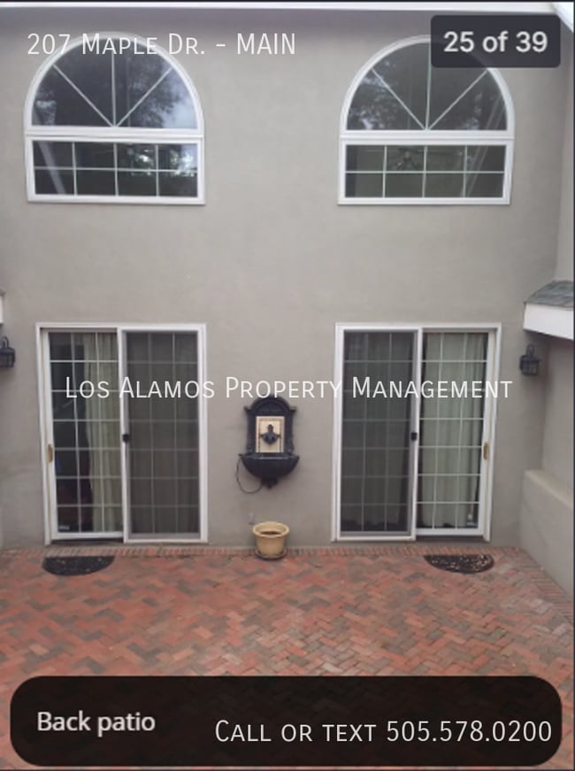 Building Photo - 207 Maple Dr