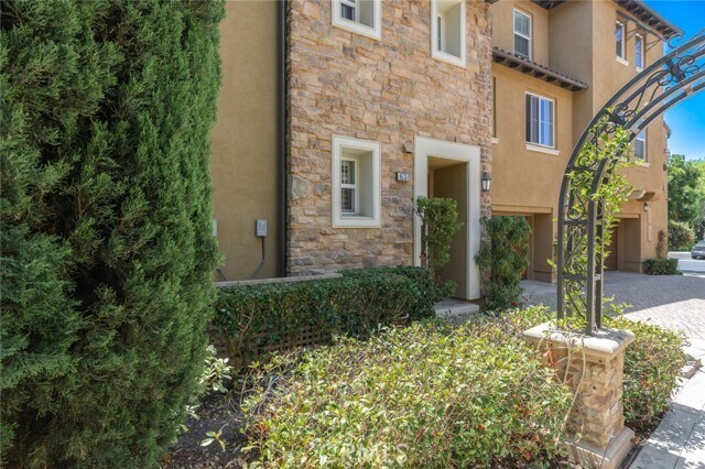 Building Photo - 63 Gingerwood