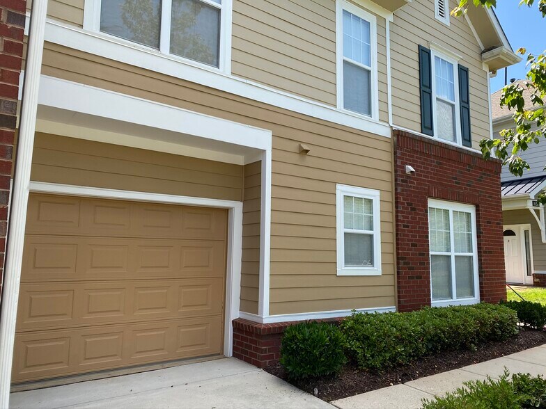 Building Photo - 15224 Coventry Ct Ln