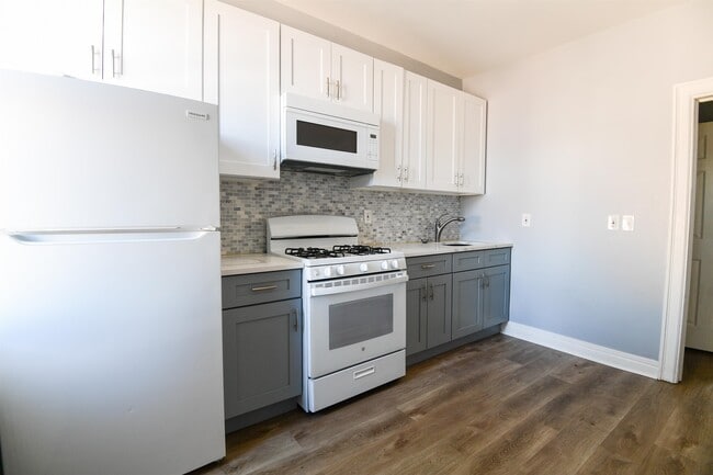 Building Photo - 153 Sterling Ave