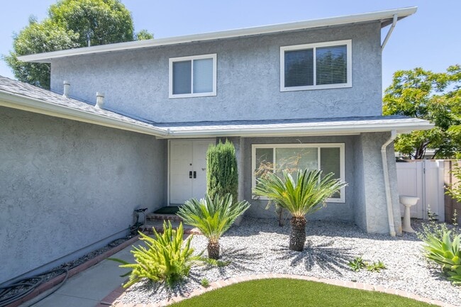 Building Photo - Charming 4-Bedroom Home on a Quiet Street ...