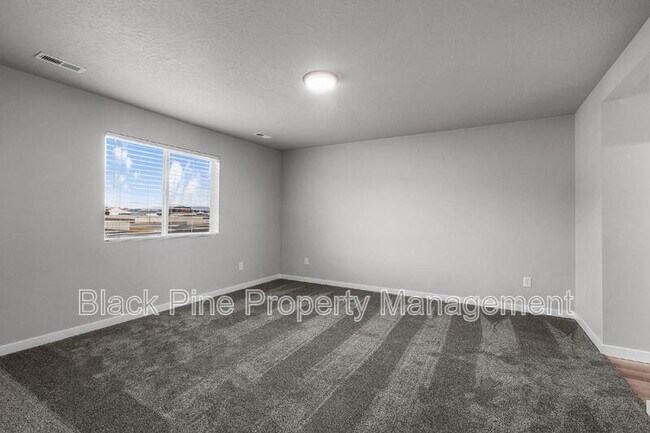 Building Photo - 11116 W Langit St