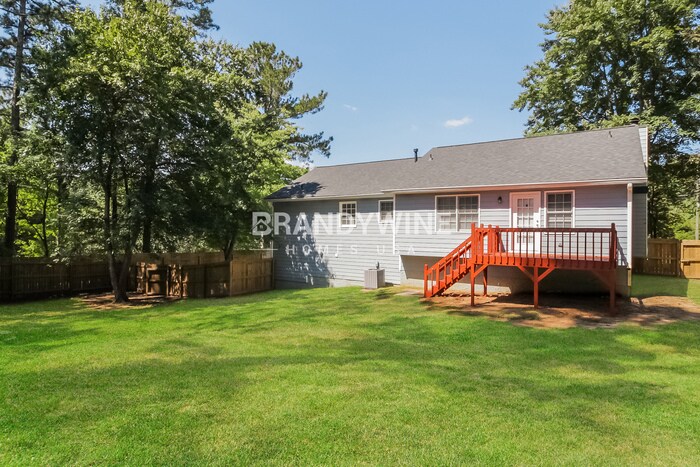 Building Photo - 12 Sherwood Forest Dr