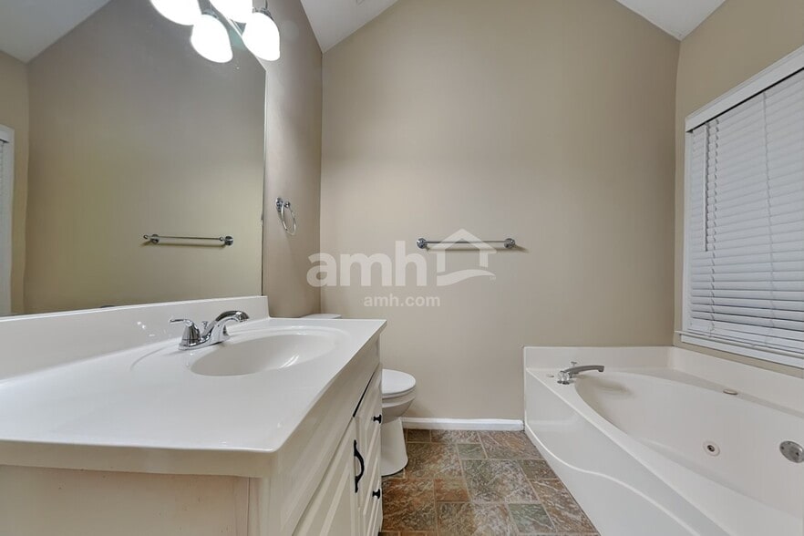 Building Photo - 3150 Parfait Pl