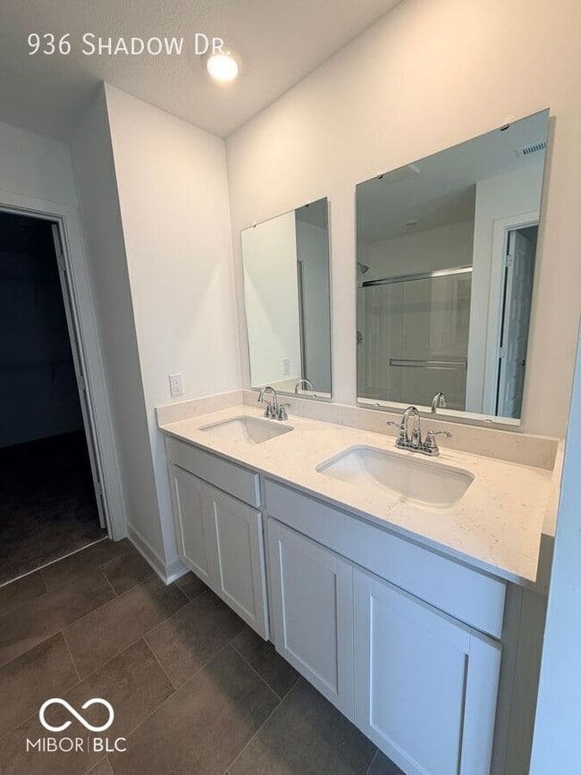 Building Photo - 936 Shadow Dr