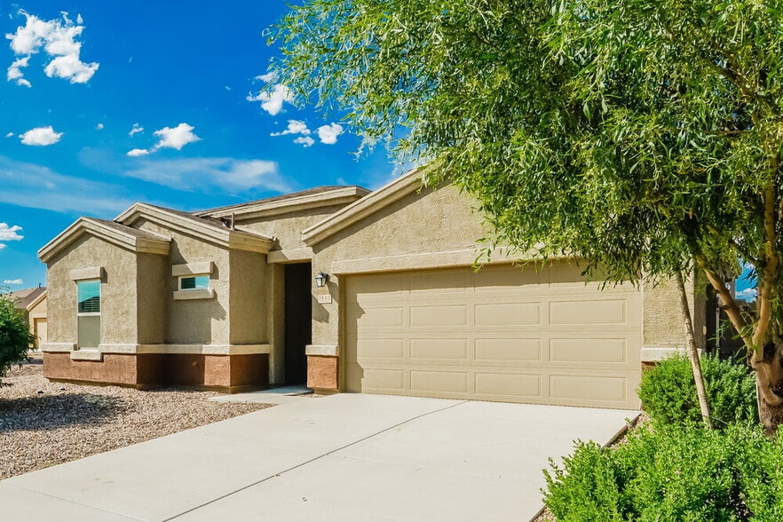 Building Photo - 7442 W Calle Colado