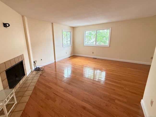 Building Photo - 27 Crows Nest Ln