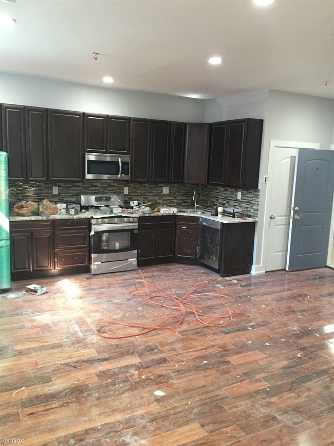 Building Photo - 2 br, 2 bath Apartment - The Sheba #5