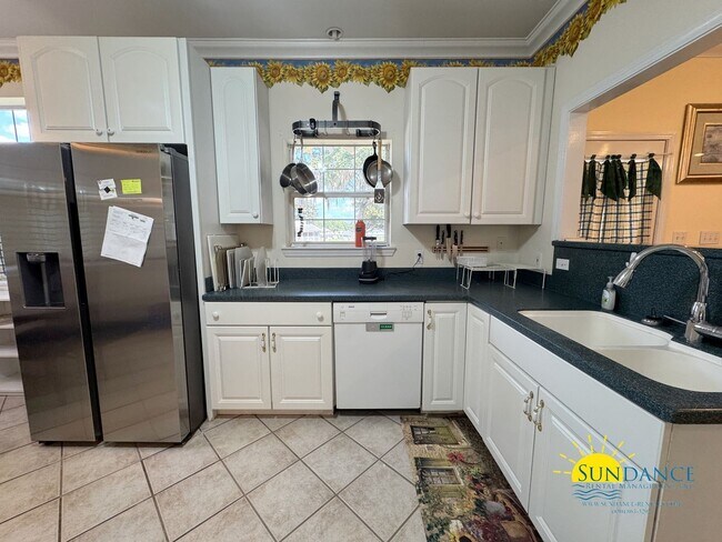 Building Photo - Furnished 4BR Waterfront Home in Fort Walt...