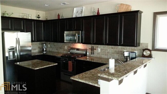 Building Photo - 6260 Crested Moss Dr