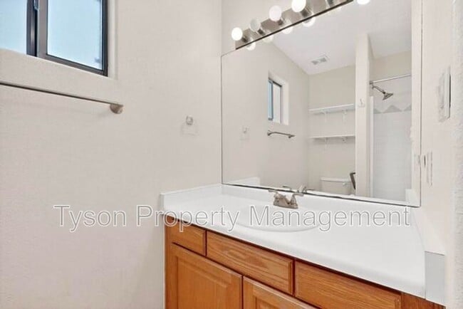 Building Photo - 10139 Arroyo Crest Dr NW