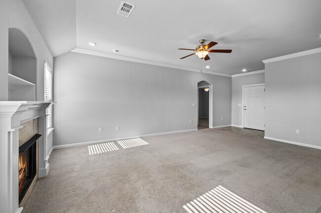 Building Photo - 4-Bed Home in West Fayetteville | Built 2021