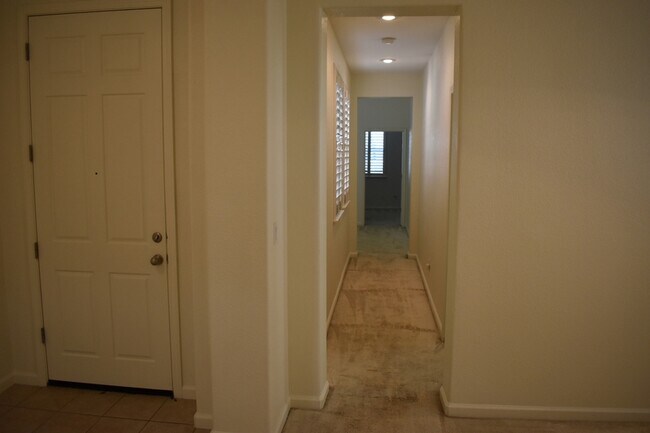 Building Photo - 2261 Pillsbury Rd