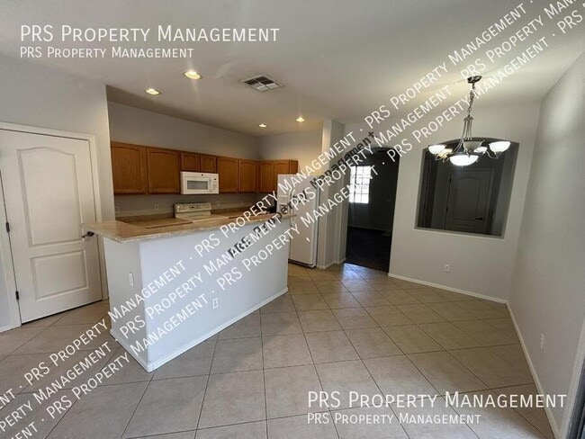 Building Photo - 3651 E Sundance Ave