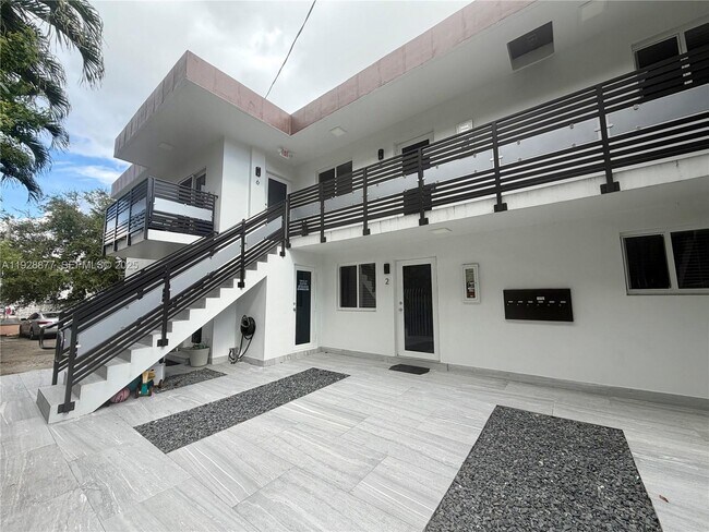 Building Photo - 1629 SW 3rd St