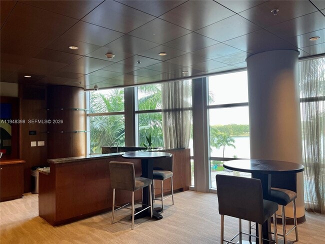 Building Photo - 2681 N Flamingo Rd