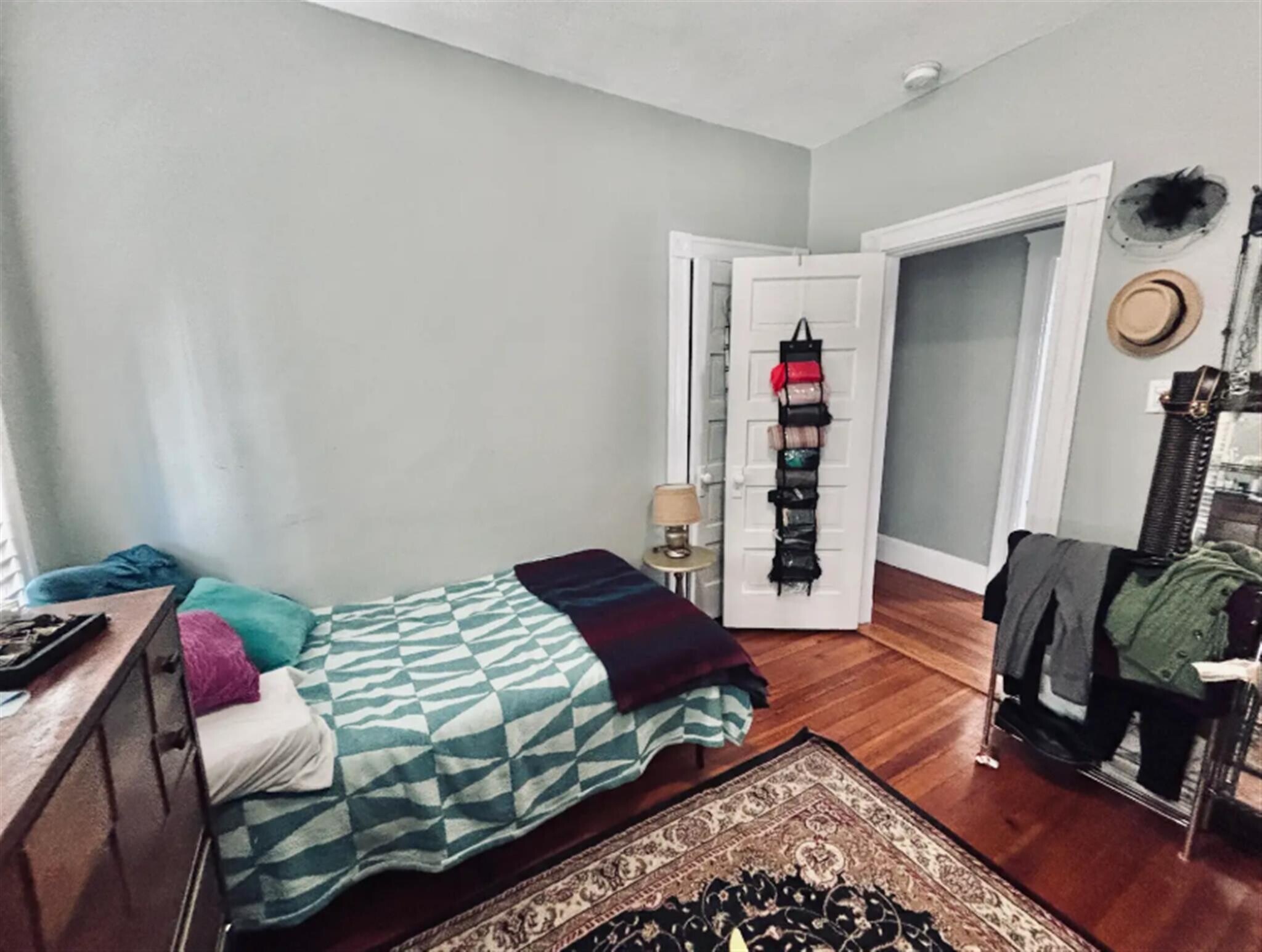 Building Photo - 835 Fellsway