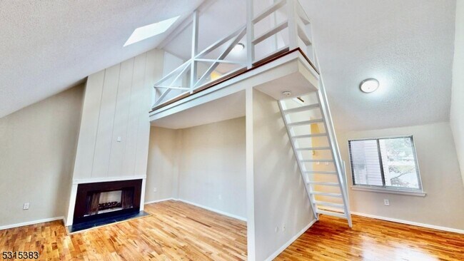 Primary Photo - 2 Hackensack St