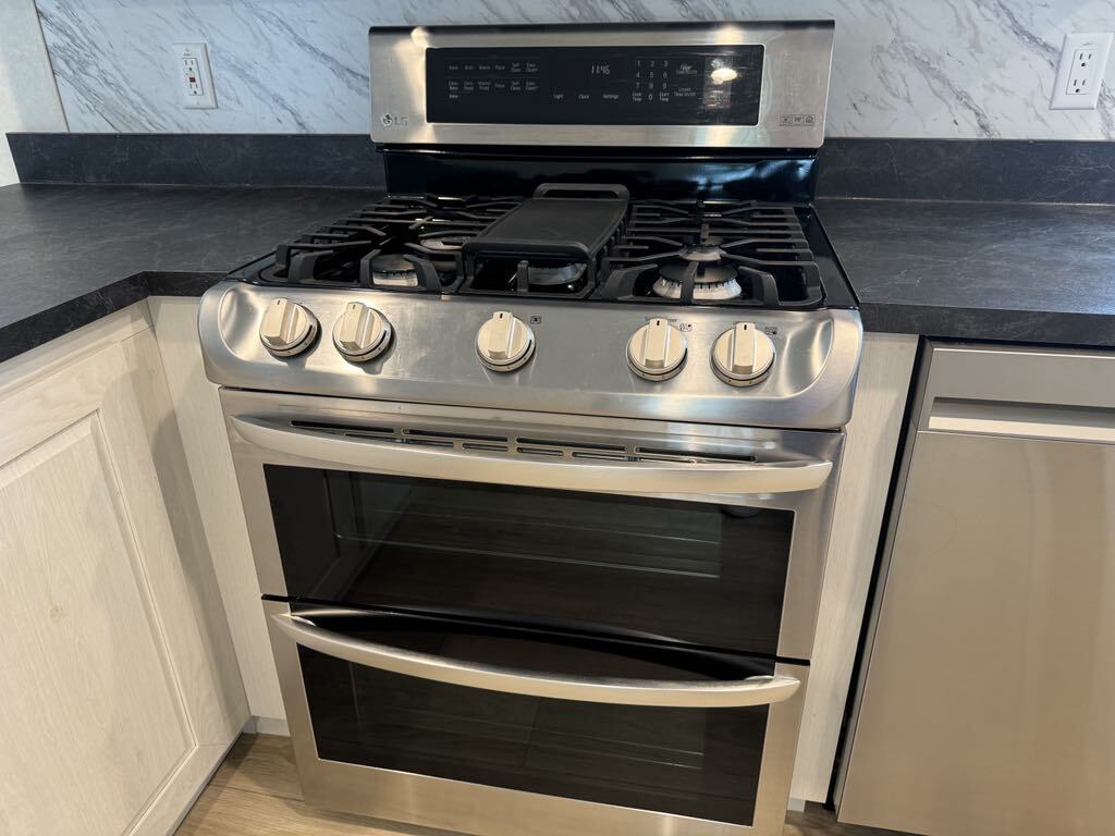 Building Photo - 48579 Leafdale Ct