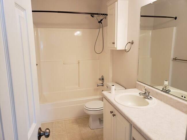 Building Photo - 404 Northrop Pl