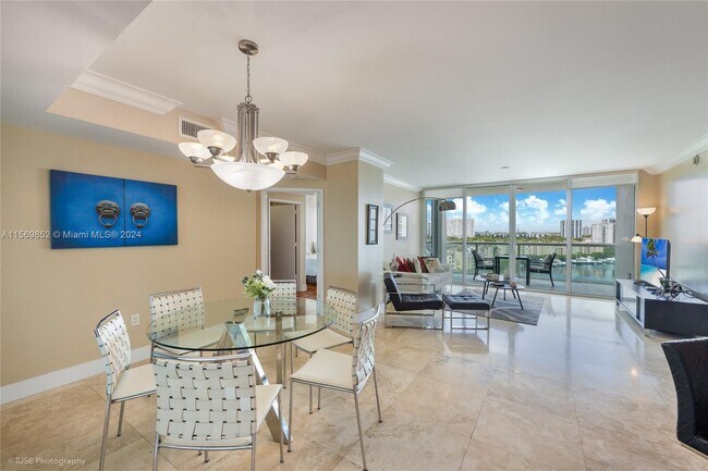 Building Photo - 19400 Turnberry Way