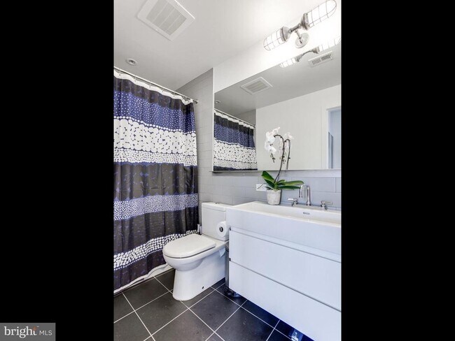 Building Photo - 2030 8th St NW