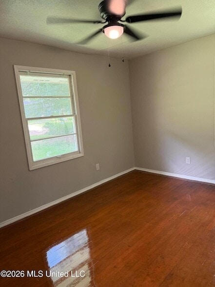 Building Photo - 2745 Marydale Dr