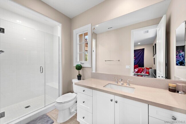 Building Photo - 14748 Valle Del Sur Ct